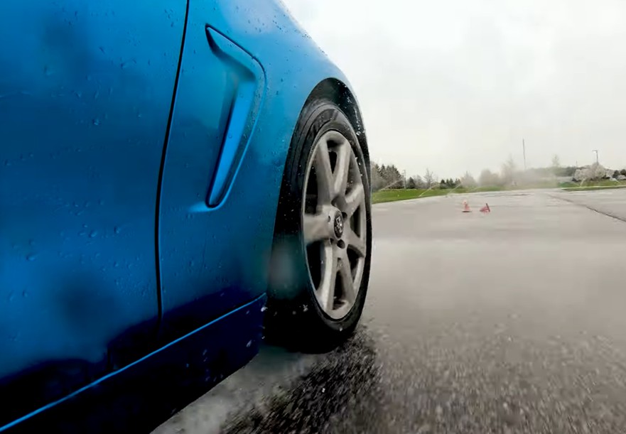 Goodyear Reliant All-Season wet test