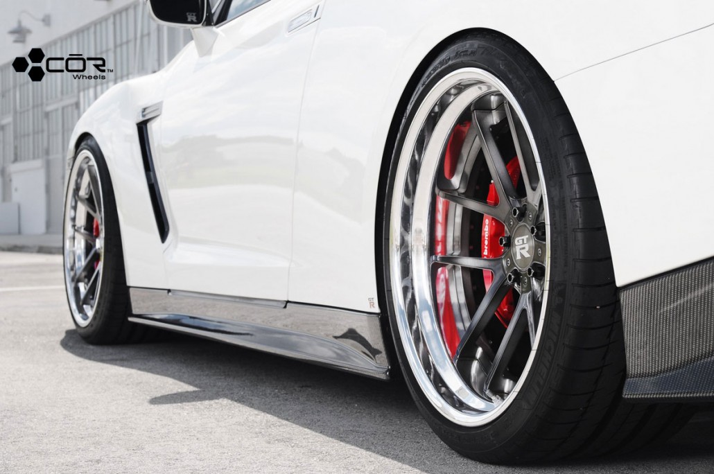 Nissan GTR on 21 Encor Light Concave over polished Step lips (3)