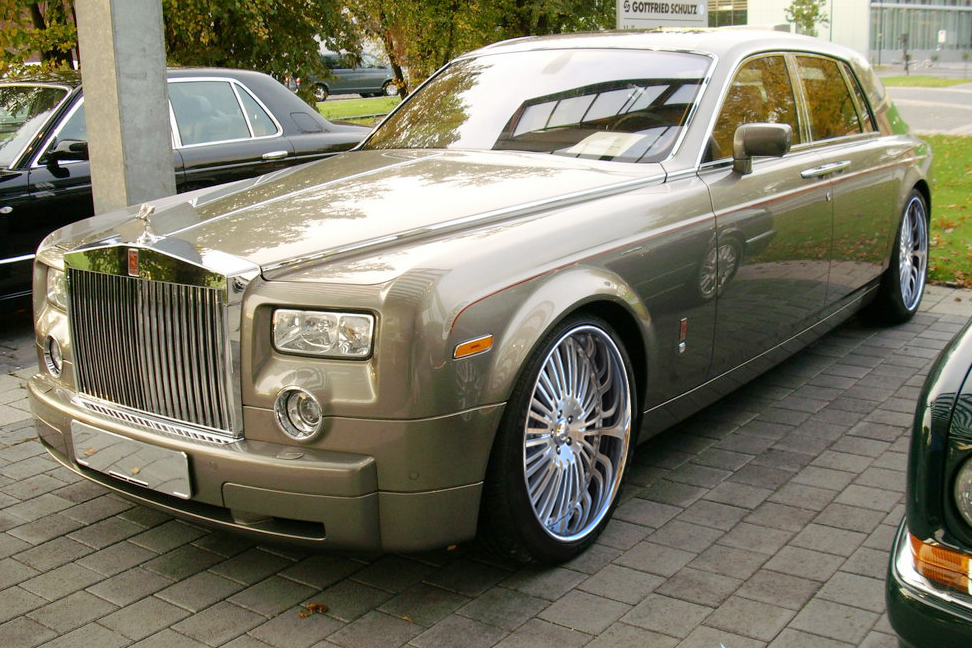 Rolls Royce Phantom on 24″ Valhalla